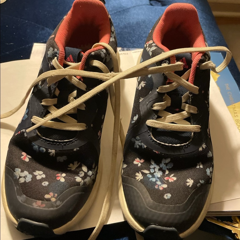Girls Adidas sneakers size 2.5